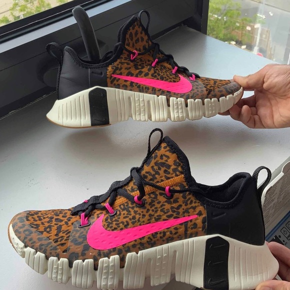 2020 wmns free metcon 3 leopard print